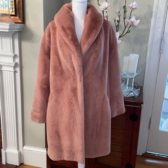 Adrienne Landau Faux Fur Coat - Picture 6 of 8